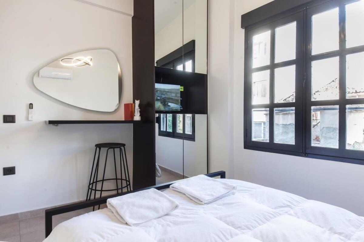 Beautiful Elegant Apartment Next To Monastiraki Athènes Extérieur photo