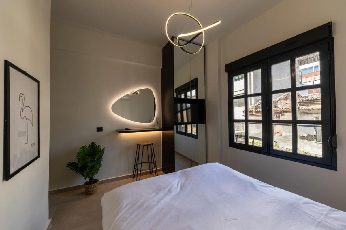 Beautiful Elegant Apartment Next To Monastiraki Athènes Extérieur photo