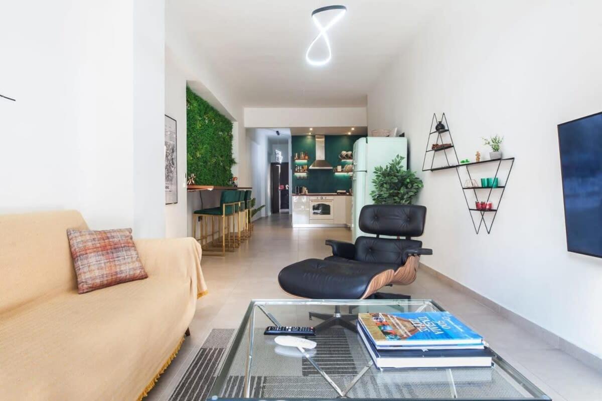 Beautiful Elegant Apartment Next To Monastiraki Athènes Extérieur photo