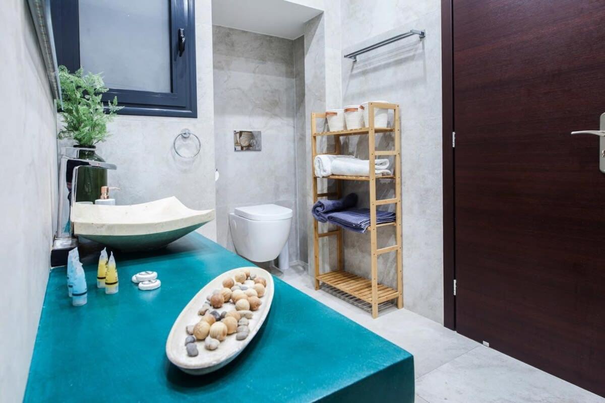 Beautiful Elegant Apartment Next To Monastiraki Athènes Extérieur photo