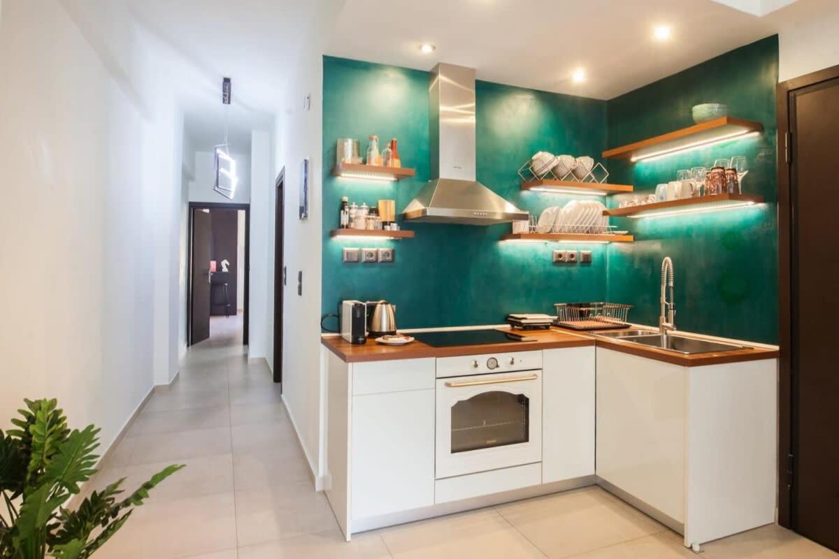 Beautiful Elegant Apartment Next To Monastiraki Athènes Extérieur photo