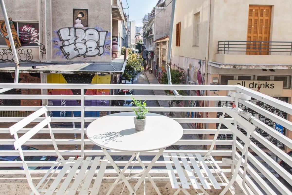 Beautiful Elegant Apartment Next To Monastiraki Athènes Extérieur photo